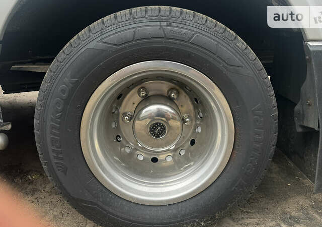 Серый Мерседес Sprinter, объемом двигателя 2.99 л и пробегом 350 тыс. км за 47500 $, фото 10 на Automoto.ua