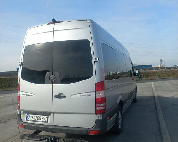 Серый Мерседес Sprinter, объемом двигателя 2.99 л и пробегом 675 тыс. км за 39970 $, фото 3 на Automoto.ua