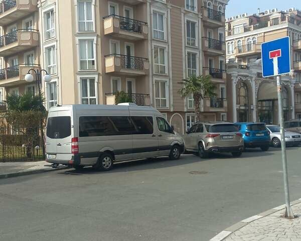 Серый Мерседес Sprinter, объемом двигателя 2.99 л и пробегом 675 тыс. км за 39970 $, фото 2 на Automoto.ua