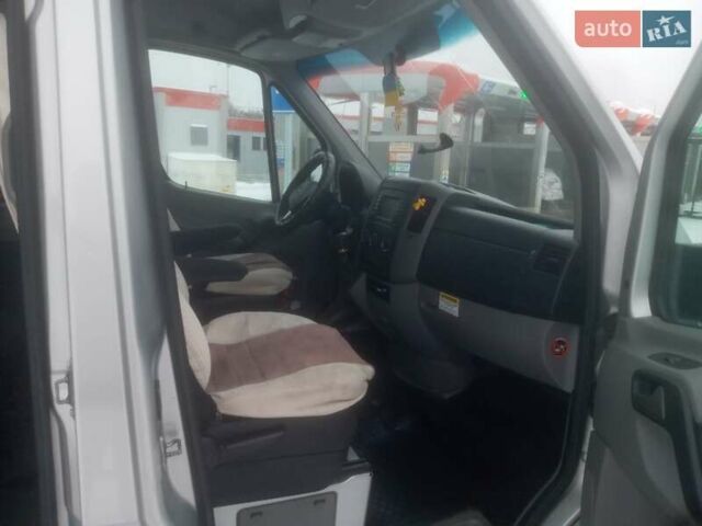 Серый Мерседес Sprinter, объемом двигателя 0 л и пробегом 410 тыс. км за 33500 $, фото 3 на Automoto.ua