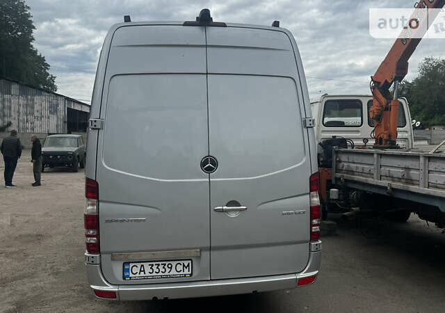 Серый Мерседес Sprinter, объемом двигателя 2.99 л и пробегом 350 тыс. км за 49800 $, фото 7 на Automoto.ua