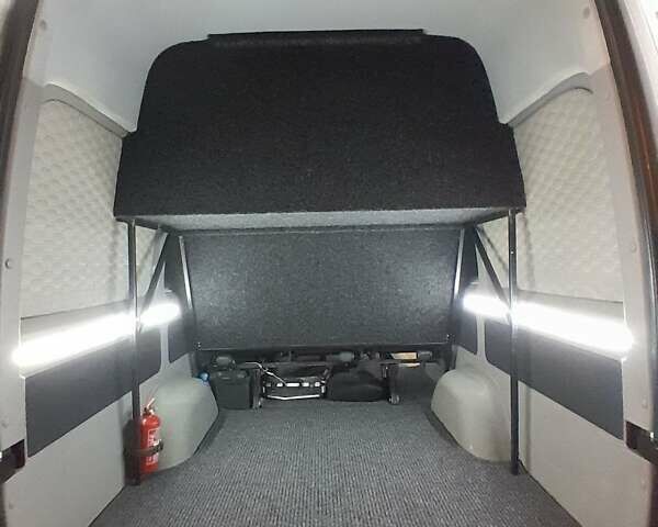 Серый Мерседес Sprinter, объемом двигателя 2.99 л и пробегом 675 тыс. км за 39970 $, фото 5 на Automoto.ua