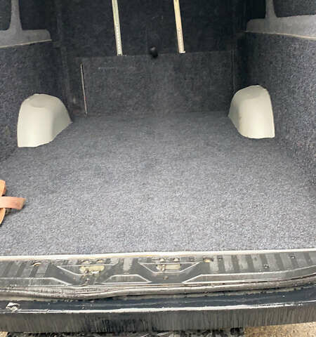 Серый Мерседес Sprinter, объемом двигателя 2.3 л и пробегом 445 тыс. км за 30000 $, фото 8 на Automoto.ua