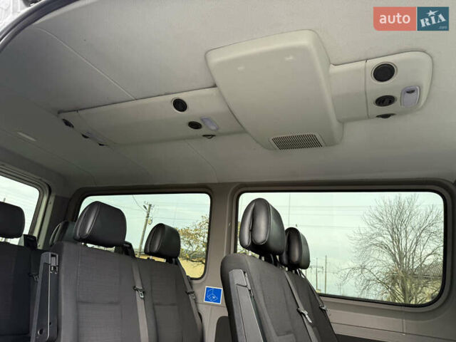 Серый Мерседес Sprinter, объемом двигателя 0 л и пробегом 290 тыс. км за 27500 $, фото 14 на Automoto.ua