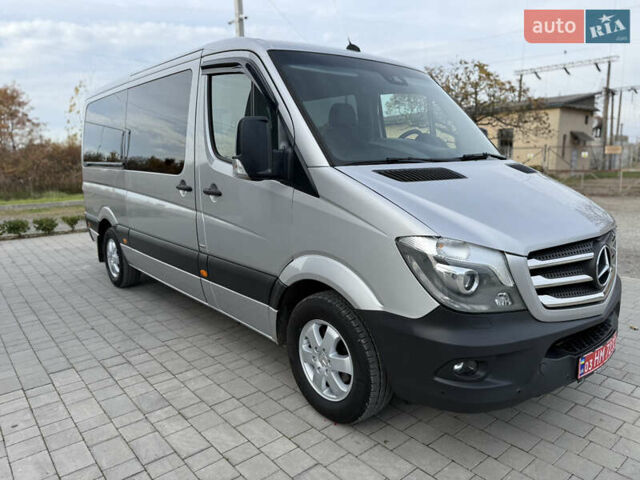 Серый Мерседес Sprinter, объемом двигателя 0 л и пробегом 290 тыс. км за 27500 $, фото 2 на Automoto.ua