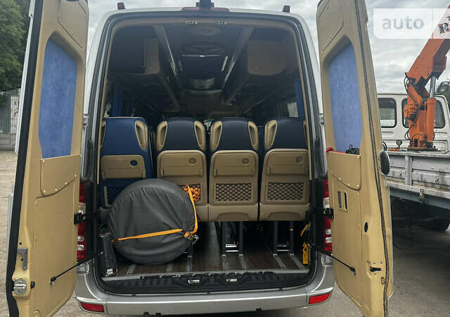 Серый Мерседес Sprinter, объемом двигателя 2.99 л и пробегом 350 тыс. км за 47500 $, фото 6 на Automoto.ua