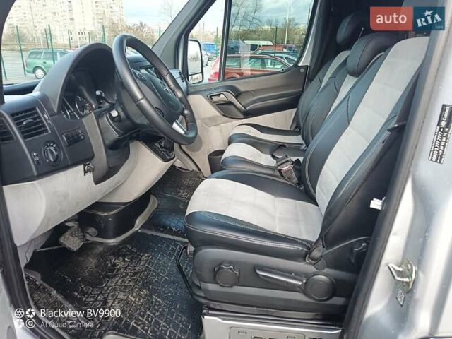 Серый Мерседес Sprinter, объемом двигателя 3 л и пробегом 340 тыс. км за 30000 $, фото 13 на Automoto.ua