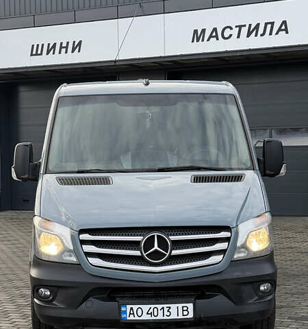 Серый Мерседес Sprinter, объемом двигателя 2.2 л и пробегом 404 тыс. км за 20950 $, фото 9 на Automoto.ua