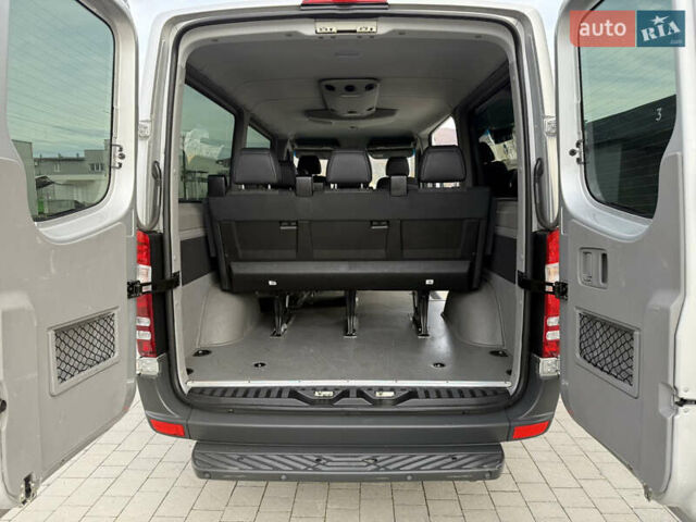 Серый Мерседес Sprinter, объемом двигателя 0 л и пробегом 290 тыс. км за 27500 $, фото 16 на Automoto.ua