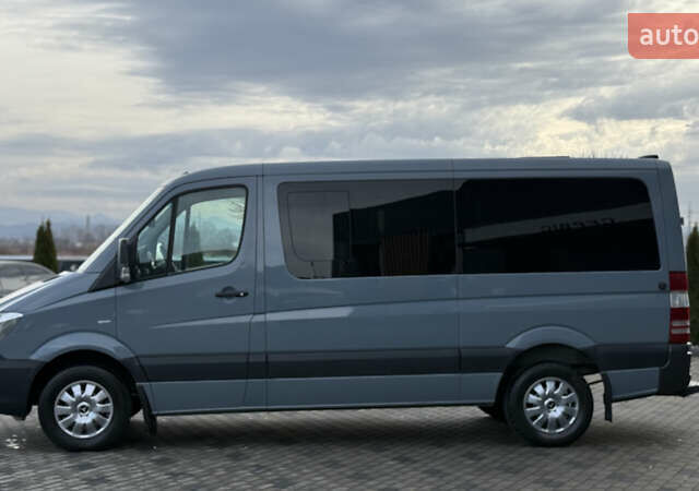 Серый Мерседес Sprinter, объемом двигателя 2.2 л и пробегом 404 тыс. км за 20950 $, фото 3 на Automoto.ua