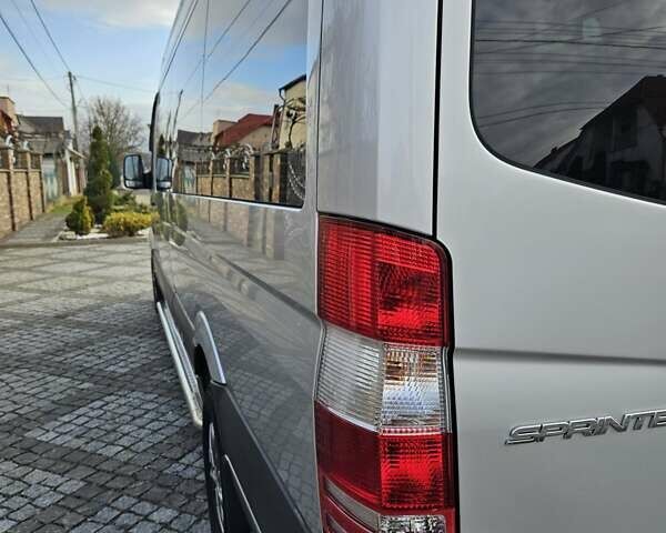 Сірий Мерседес Sprinter, об'ємом двигуна 3 л та пробігом 650 тис. км за 38700 $, фото 44 на Automoto.ua