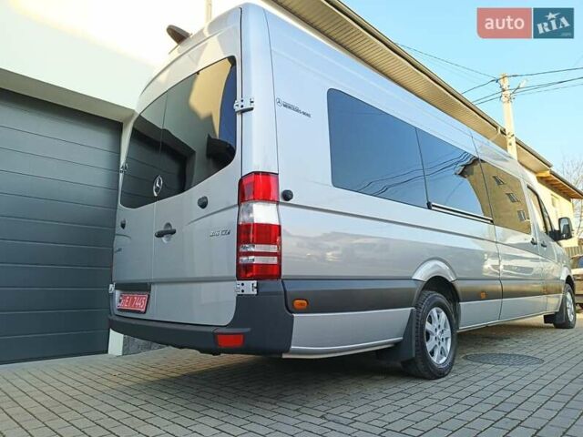 Серый Мерседес Sprinter, объемом двигателя 2.14 л и пробегом 330 тыс. км за 29300 $, фото 5 на Automoto.ua