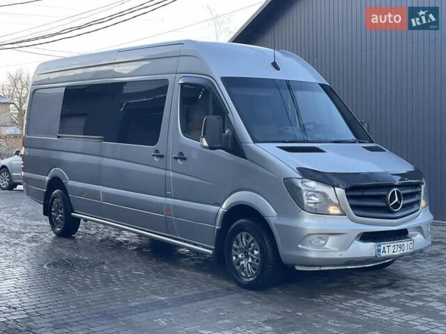 Серый Мерседес Sprinter, объемом двигателя 0 л и пробегом 400 тыс. км за 26888 $, фото 2 на Automoto.ua