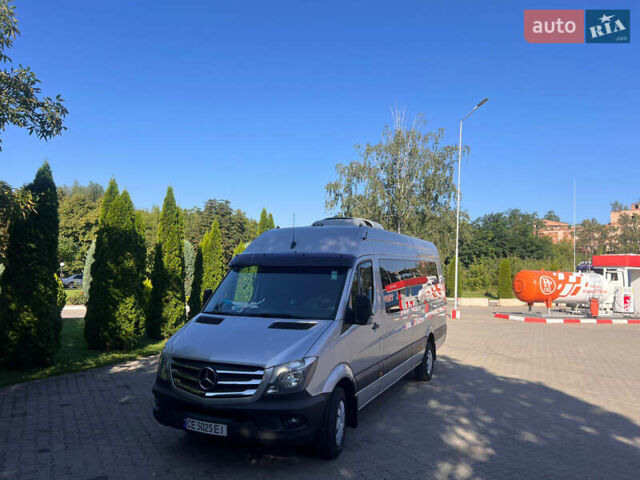 Серый Мерседес Sprinter, объемом двигателя 2.14 л и пробегом 643 тыс. км за 35762 $, фото 2 на Automoto.ua