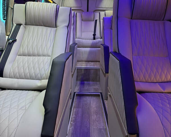 Сірий Мерседес Sprinter, об'ємом двигуна 2.99 л та пробігом 350 тис. км за 43400 $, фото 11 на Automoto.ua