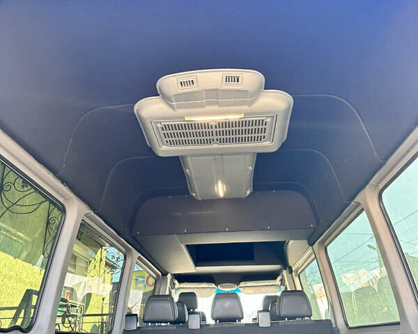 Серый Мерседес Sprinter, объемом двигателя 2.9 л и пробегом 590 тыс. км за 38300 $, фото 30 на Automoto.ua