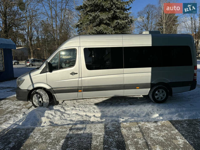 Серый Мерседес Sprinter, объемом двигателя 2.9 л и пробегом 590 тыс. км за 38300 $, фото 2 на Automoto.ua