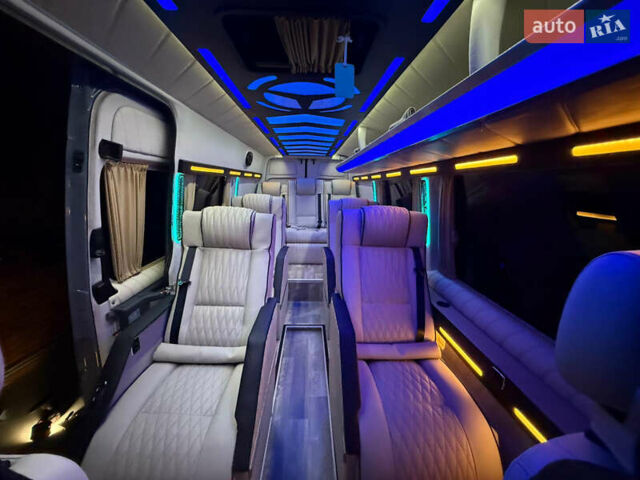 Сірий Мерседес Sprinter, об'ємом двигуна 2.99 л та пробігом 350 тис. км за 43400 $, фото 29 на Automoto.ua