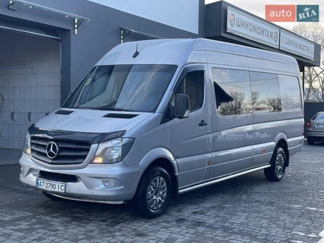 Серый Мерседес Sprinter, объемом двигателя 0 л и пробегом 400 тыс. км за 26888 $, фото 1 на Automoto.ua