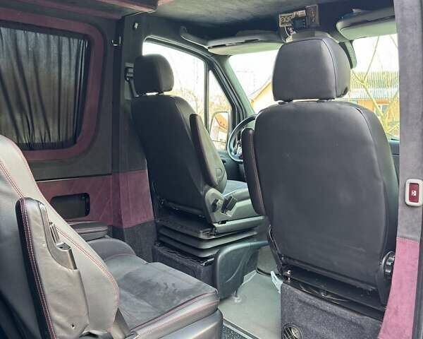 Серый Мерседес Sprinter, объемом двигателя 2.99 л и пробегом 800 тыс. км за 29990 $, фото 3 на Automoto.ua
