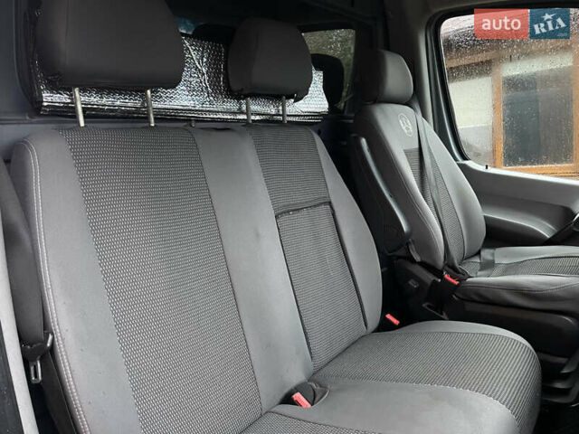 Серый Мерседес Sprinter, объемом двигателя 2.2 л и пробегом 285 тыс. км за 18000 $, фото 30 на Automoto.ua