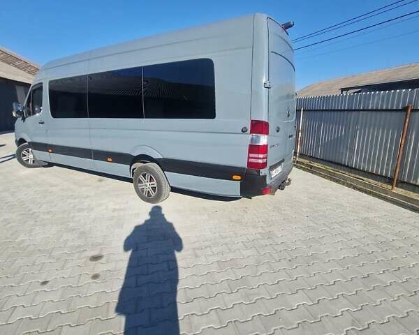 Серый Мерседес Sprinter, объемом двигателя 3 л и пробегом 400 тыс. км за 28880 $, фото 4 на Automoto.ua