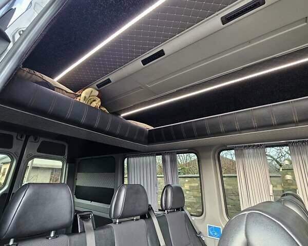 Серый Мерседес Sprinter, объемом двигателя 3 л и пробегом 650 тыс. км за 38700 $, фото 19 на Automoto.ua