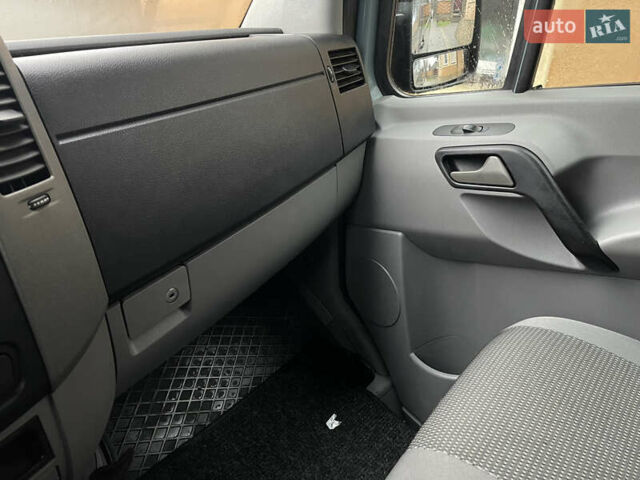 Серый Мерседес Sprinter, объемом двигателя 2.2 л и пробегом 285 тыс. км за 18000 $, фото 16 на Automoto.ua