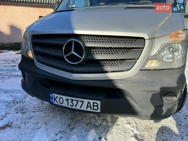 Серый Мерседес Sprinter, объемом двигателя 2.9 л и пробегом 590 тыс. км за 38300 $, фото 12 на Automoto.ua