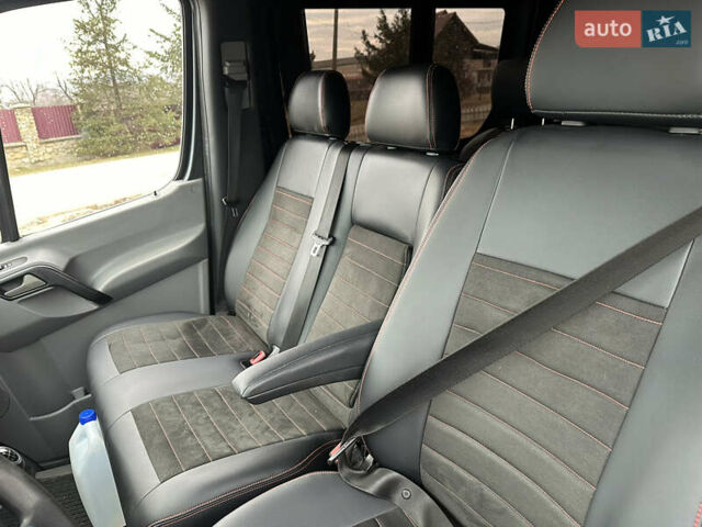 Серый Мерседес Sprinter, объемом двигателя 3 л и пробегом 465 тыс. км за 36946 $, фото 16 на Automoto.ua