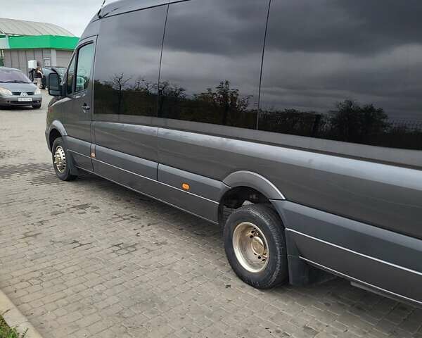 Серый Мерседес Sprinter, объемом двигателя 2.99 л и пробегом 206 тыс. км за 65000 $, фото 4 на Automoto.ua