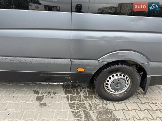 Серый Мерседес Sprinter, объемом двигателя 2.2 л и пробегом 650 тыс. км за 21500 $, фото 8 на Automoto.ua