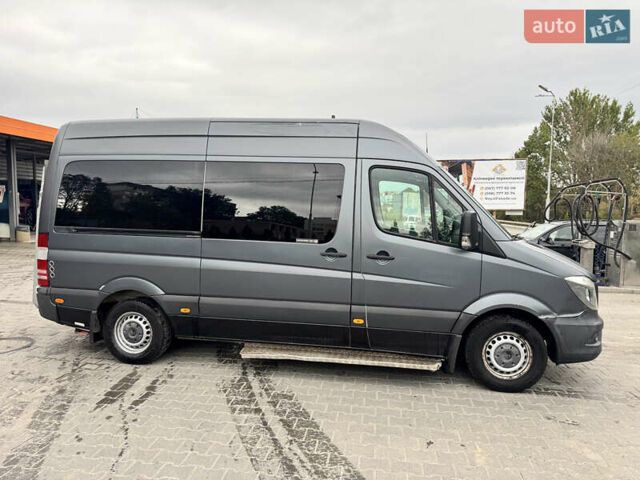 Серый Мерседес Sprinter, объемом двигателя 2.2 л и пробегом 650 тыс. км за 21500 $, фото 5 на Automoto.ua