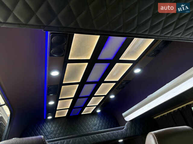 Серый Мерседес Sprinter, объемом двигателя 0 л и пробегом 450 тыс. км за 35106 $, фото 9 на Automoto.ua