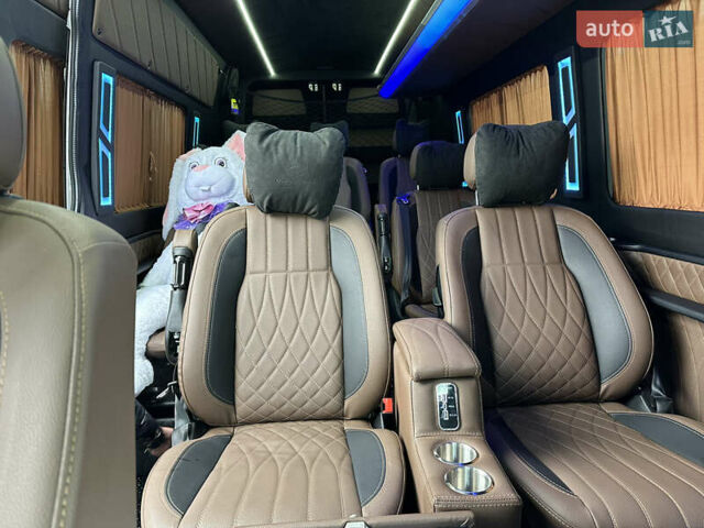 Серый Мерседес Sprinter, объемом двигателя 2.2 л и пробегом 113 тыс. км за 48000 $, фото 21 на Automoto.ua