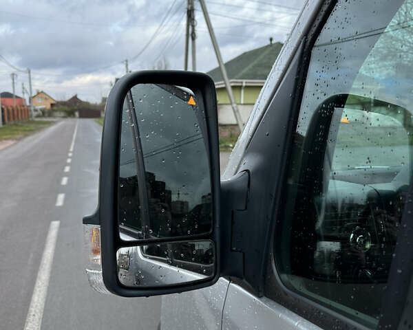 Серый Мерседес Sprinter, объемом двигателя 2.2 л и пробегом 113 тыс. км за 48000 $, фото 10 на Automoto.ua