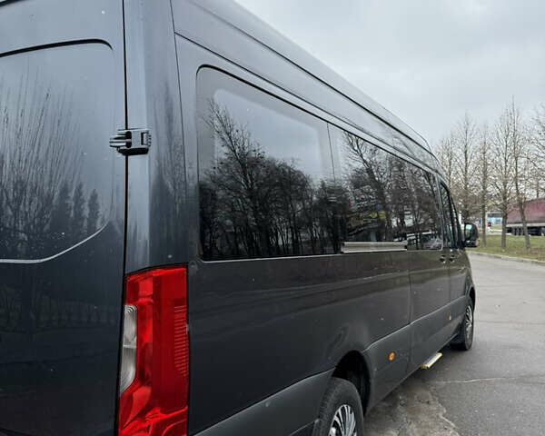 Серый Мерседес Sprinter, объемом двигателя 2.14 л и пробегом 258 тыс. км за 65000 $, фото 6 на Automoto.ua