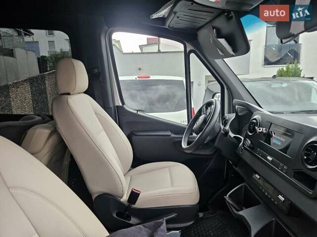 Серый Мерседес Sprinter, объемом двигателя 2.14 л и пробегом 180 тыс. км за 33000 $, фото 6 на Automoto.ua