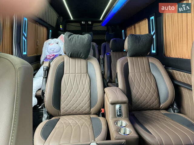 Серый Мерседес Sprinter, объемом двигателя 2.2 л и пробегом 113 тыс. км за 48000 $, фото 17 на Automoto.ua