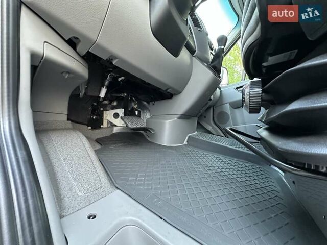 Сірий Мерседес Sprinter, об'ємом двигуна 2.14 л та пробігом 7 тис. км за 42900 $, фото 18 на Automoto.ua