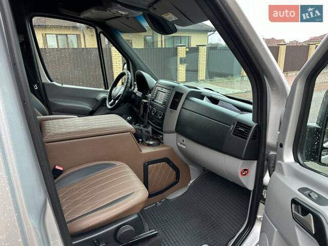 Серый Мерседес Sprinter, объемом двигателя 2.2 л и пробегом 113 тыс. км за 48000 $, фото 13 на Automoto.ua
