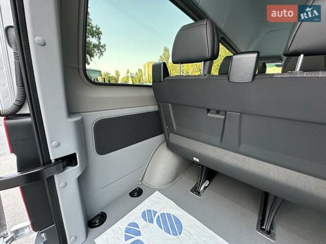 Сірий Мерседес Sprinter, об'ємом двигуна 2.14 л та пробігом 7 тис. км за 42900 $, фото 20 на Automoto.ua