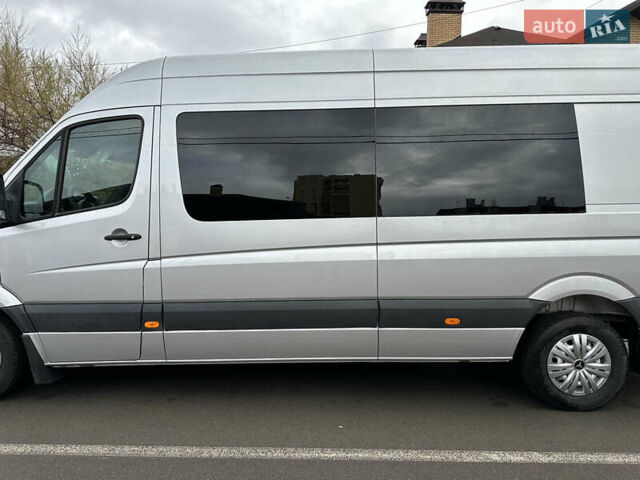 Серый Мерседес Sprinter, объемом двигателя 2.2 л и пробегом 113 тыс. км за 48000 $, фото 5 на Automoto.ua