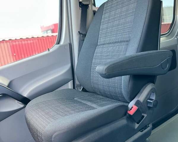 Серый Мерседес Sprinter, объемом двигателя 2.14 л и пробегом 7 тыс. км за 44900 $, фото 14 на Automoto.ua