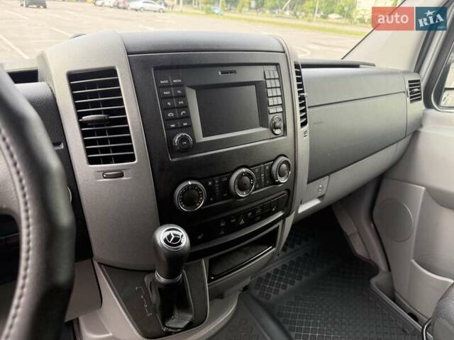 Сірий Мерседес Sprinter, об'ємом двигуна 2.14 л та пробігом 43 тис. км за 46000 $, фото 33 на Automoto.ua