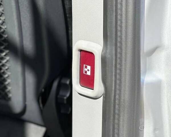 Сірий Мерседес Sprinter, об'ємом двигуна 2.14 л та пробігом 7 тис. км за 42900 $, фото 13 на Automoto.ua