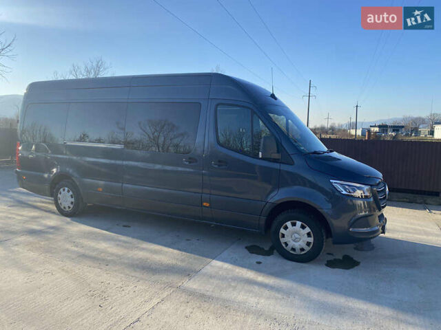 Серый Мерседес Sprinter, объемом двигателя 0 л и пробегом 292 тыс. км за 39000 $, фото 7 на Automoto.ua