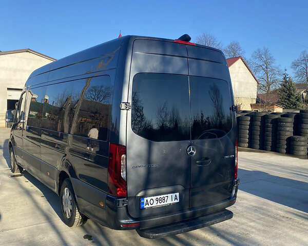 Серый Мерседес Sprinter, объемом двигателя 0 л и пробегом 292 тыс. км за 39000 $, фото 6 на Automoto.ua