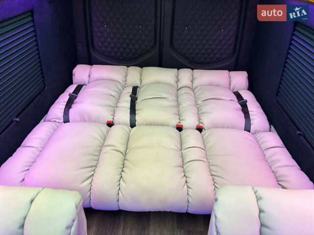 Серый Мерседес Sprinter, объемом двигателя 2.1 л и пробегом 270 тыс. км за 78000 $, фото 17 на Automoto.ua