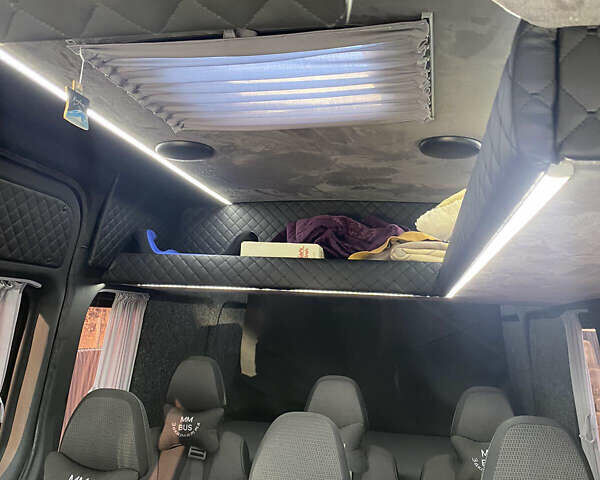 Серый Мерседес Sprinter, объемом двигателя 0 л и пробегом 292 тыс. км за 39000 $, фото 24 на Automoto.ua